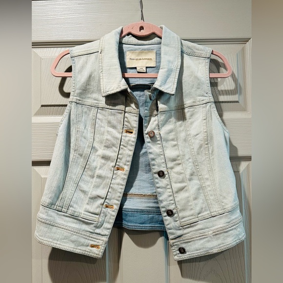 ANTHROPOLOGIE PILCRO & THE LETTER PRESS DENIM VEST LIGHT WASH SIZE M - Picture 4 of 8